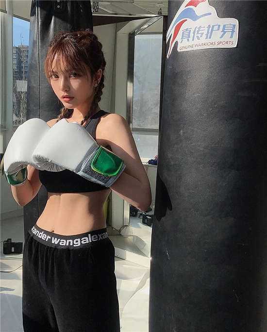 就喜欢那种整容了还大方承认的姑娘,周扬青够爽快! 就喜欢那种整容了还大方承认的姑娘,周扬青够爽快!