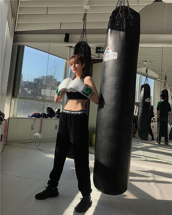 就喜欢那种整容了还大方承认的姑娘,周扬青够爽快! 就喜欢那种整容了还大方承认的姑娘,周扬青够爽快!