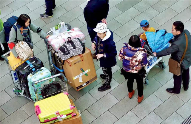 美国移民中国曾是印度的1倍 去年降为一半 美国移民中国曾是印度的1倍 去年降为一半